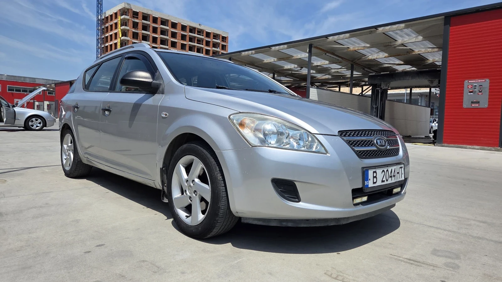 Kia Ceed 1.4 газ, снимка 2 - Автомобили и джипове - 54804116