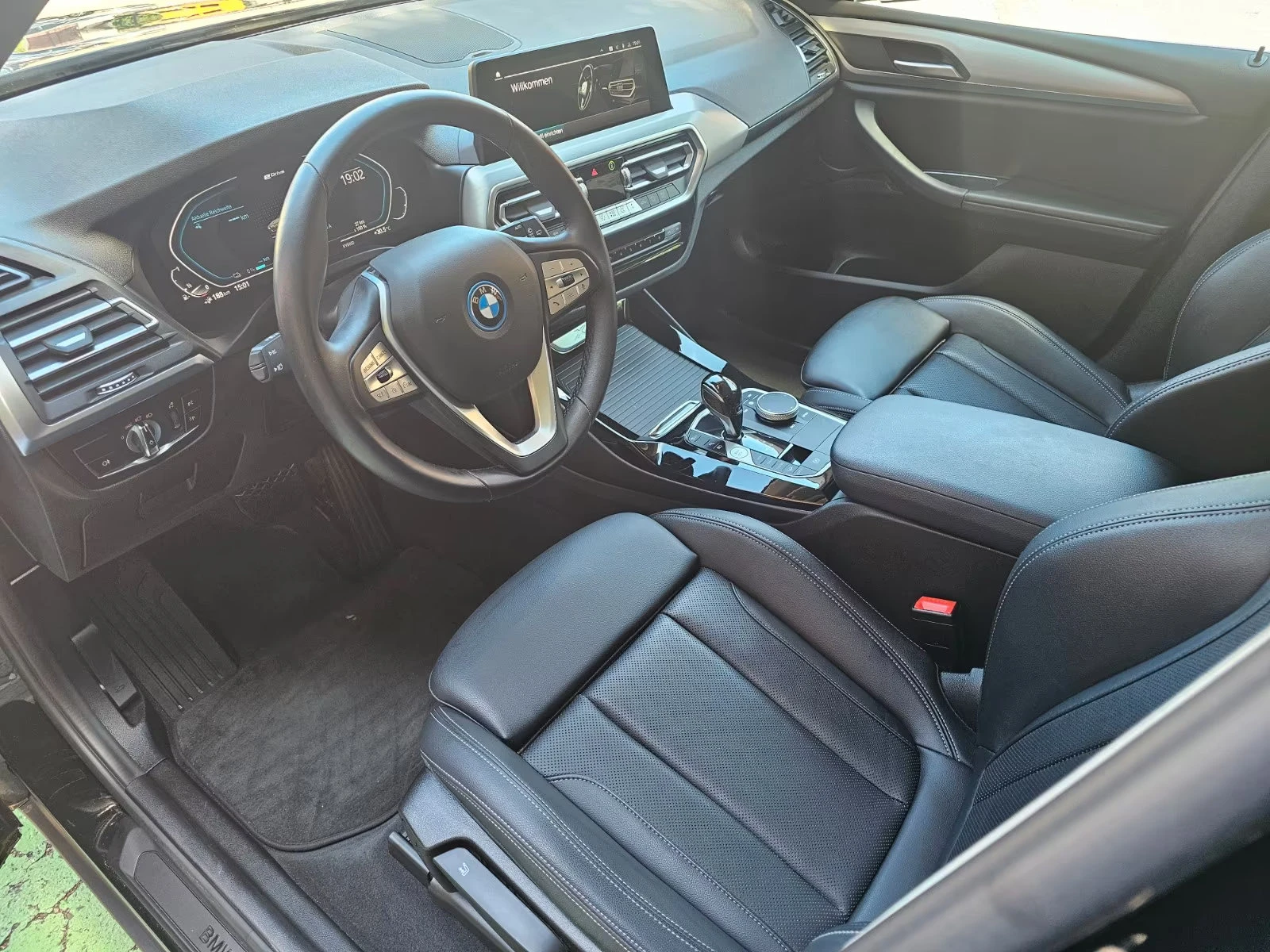 BMW 520 xDrive30/292HP/BUSSINES/ACC/LED/KLESS/DIGI/543q, снимка 8 - Автомобили и джипове - 55449023