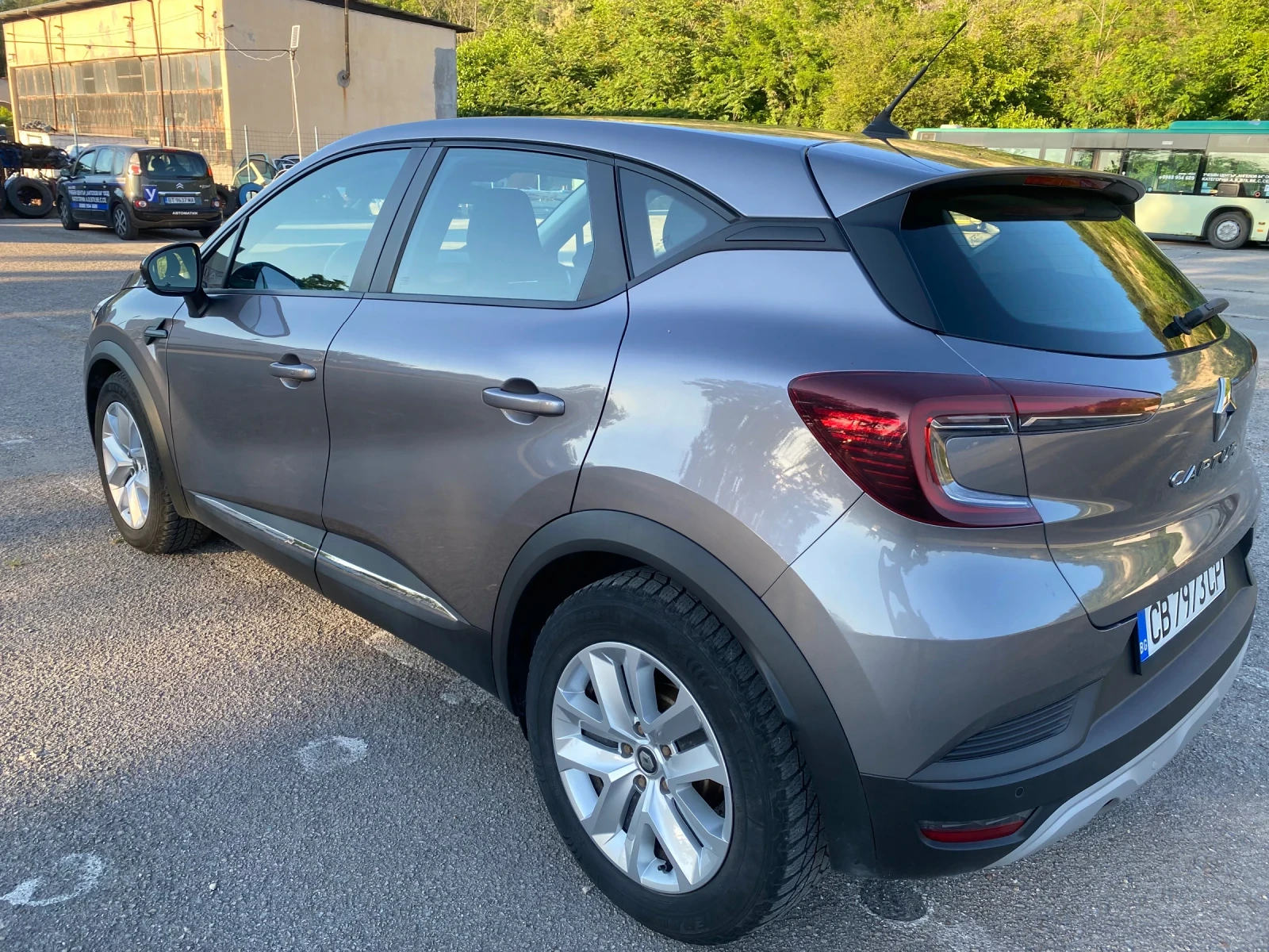 Renault Captur 1.5, снимка 4 - Автомобили и джипове - 55469787