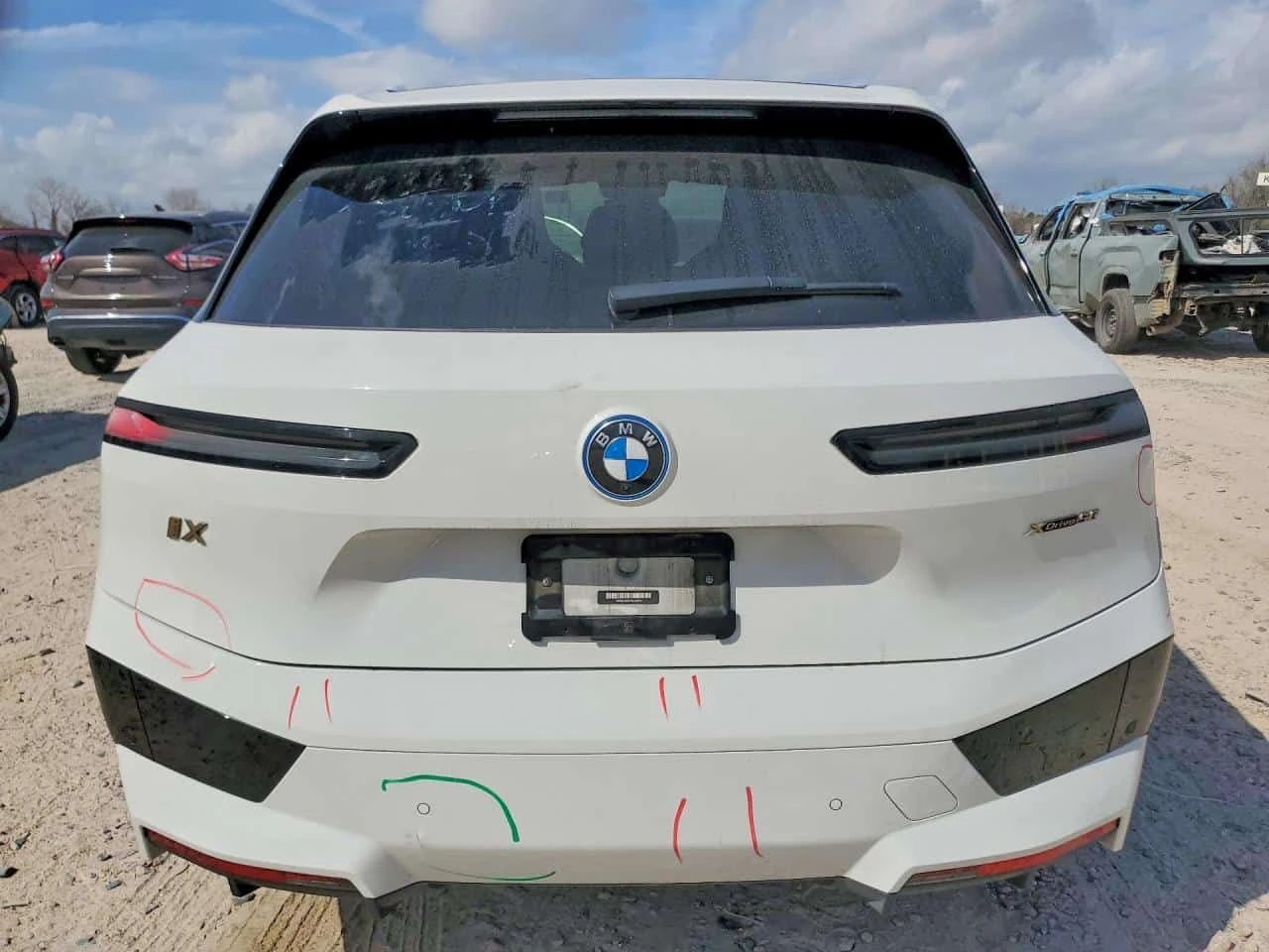 BMW iX * АВТОКРЕДИТ * ДИСТРОНИК * , снимка 5 - Автомобили и джипове - 55530163