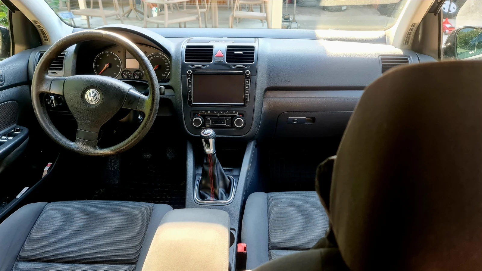VW Golf 1.9 105кс, снимка 5 - Автомобили и джипове - 55684014