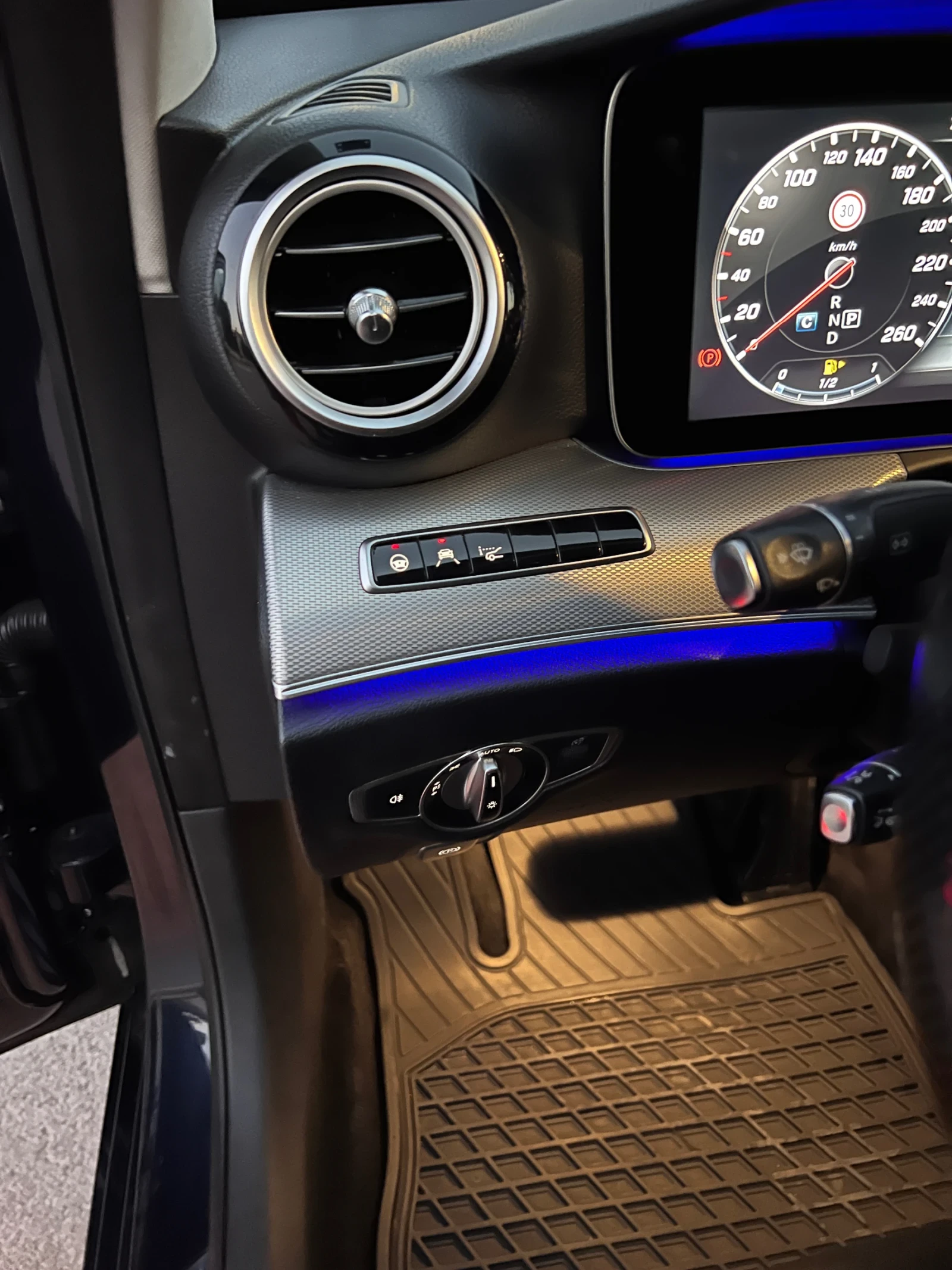 Mercedes-Benz E 350, снимка 9 - Автомобили и джипове - 55905967