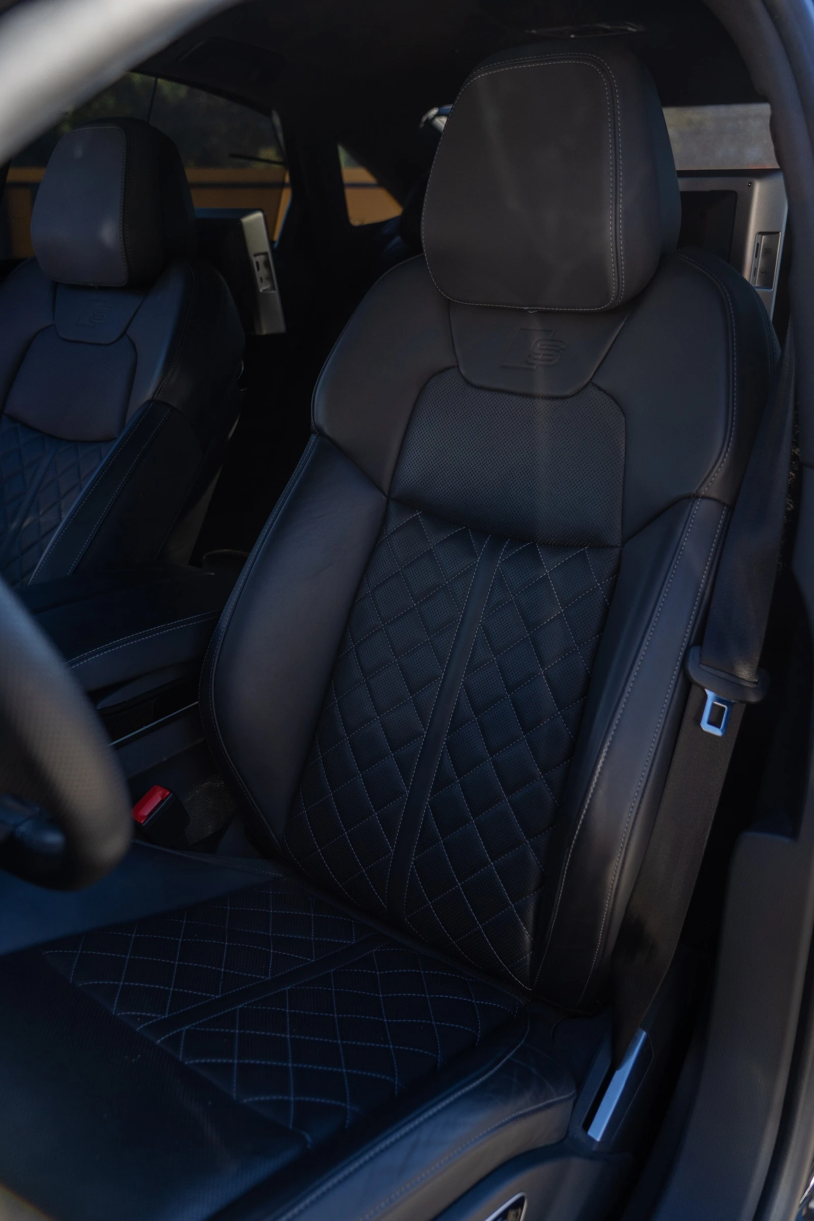 Audi A8 60TFSI* FACELIFT* S-LINE, снимка 13 - Автомобили и джипове - 55968485