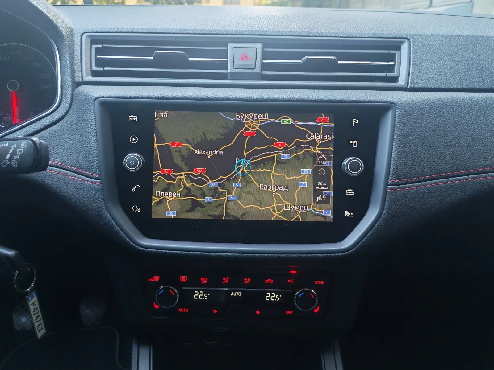 Seat Ibiza 1.6 TDI FR, снимка 13 - Автомобили и джипове - 55980951