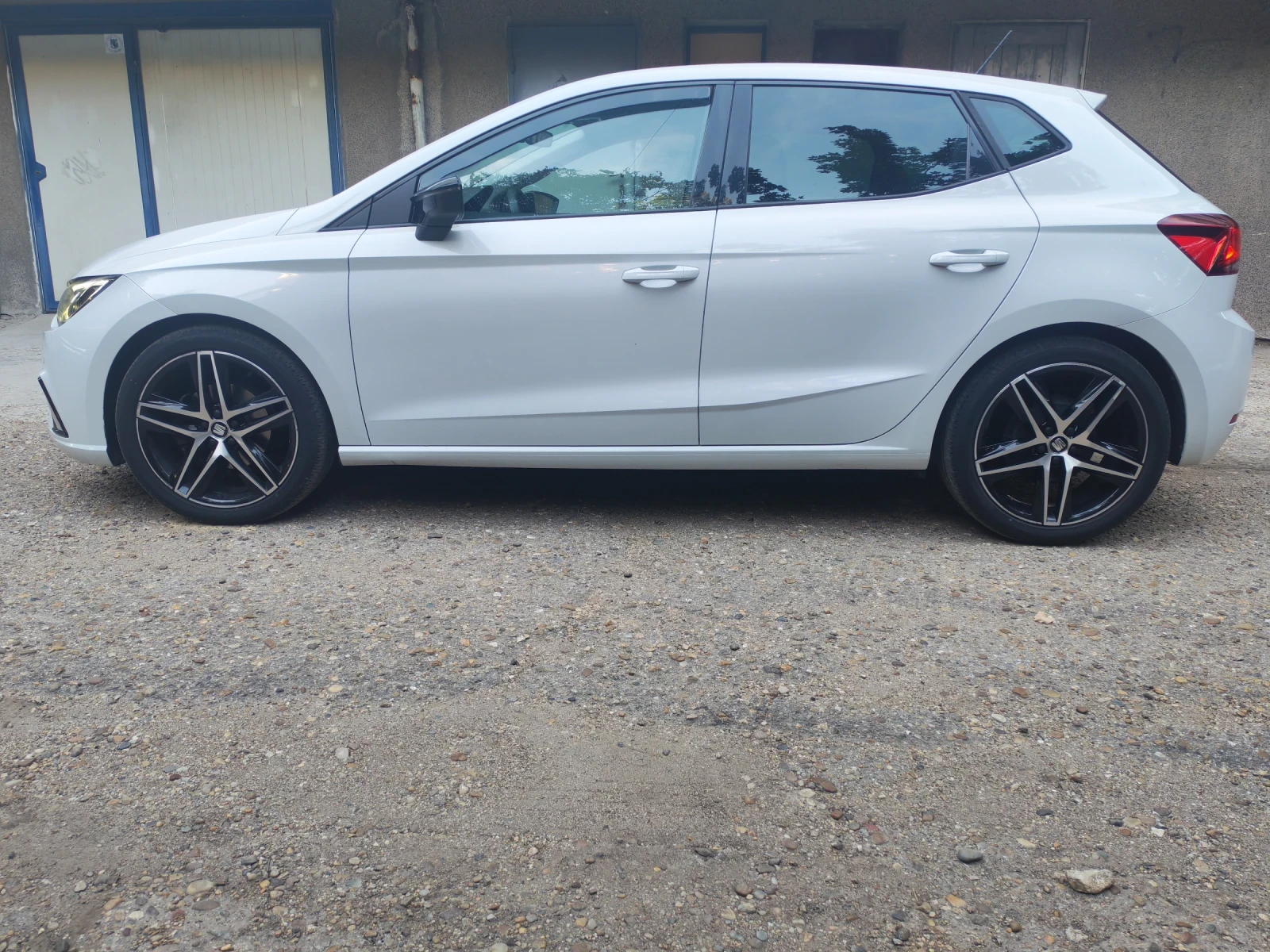 Seat Ibiza 1.6 TDI FR, снимка 6 - Автомобили и джипове - 55980951