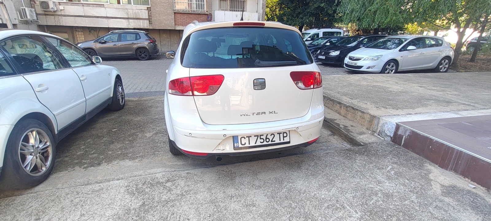 Seat Altea 1.6 TDI , снимка 14 - Автомобили и джипове - 56066901
