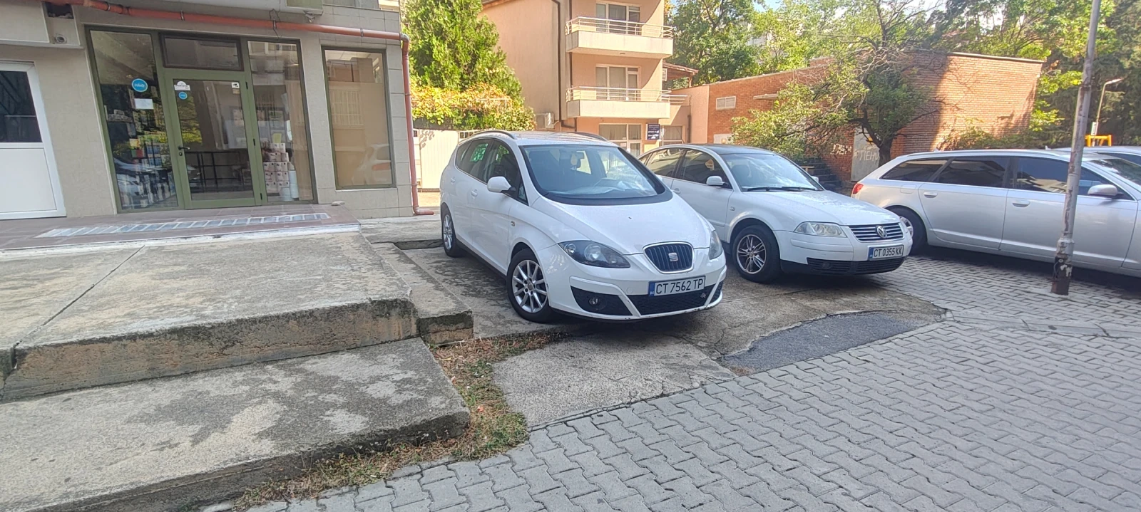 Seat Altea 1.6 TDI , снимка 13 - Автомобили и джипове - 56066901