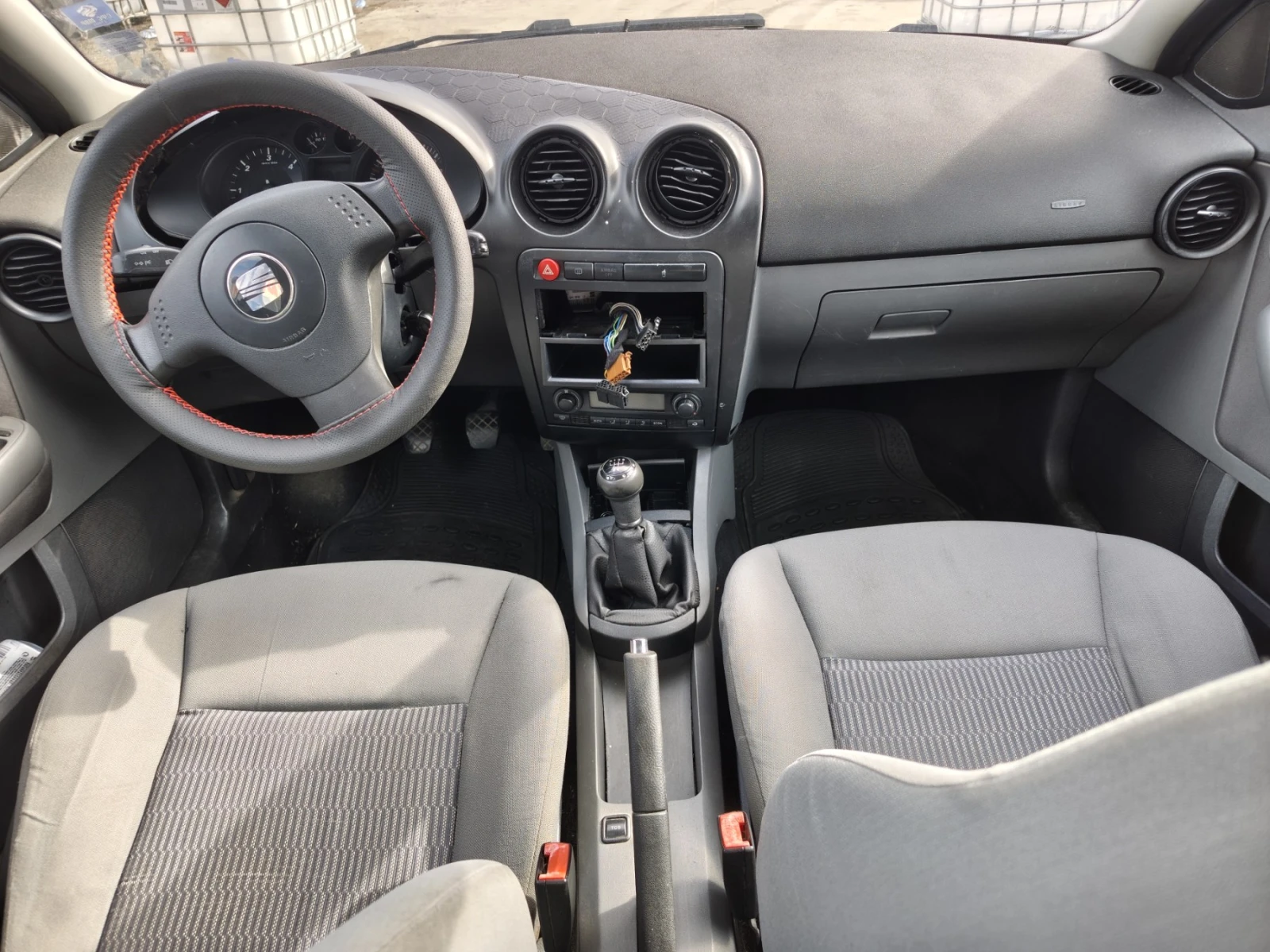 Seat Ibiza 1.4TDI, снимка 5 - Автомобили и джипове - 56089920