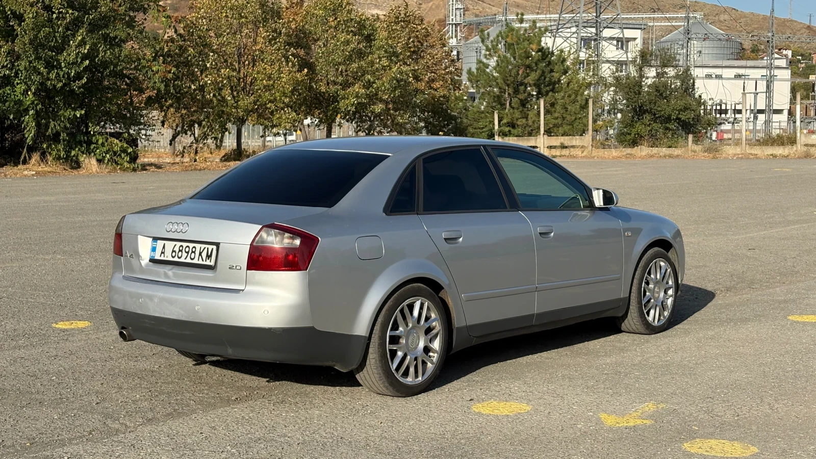 Audi A4 2.0i, снимка 5 - Автомобили и джипове - 56450773