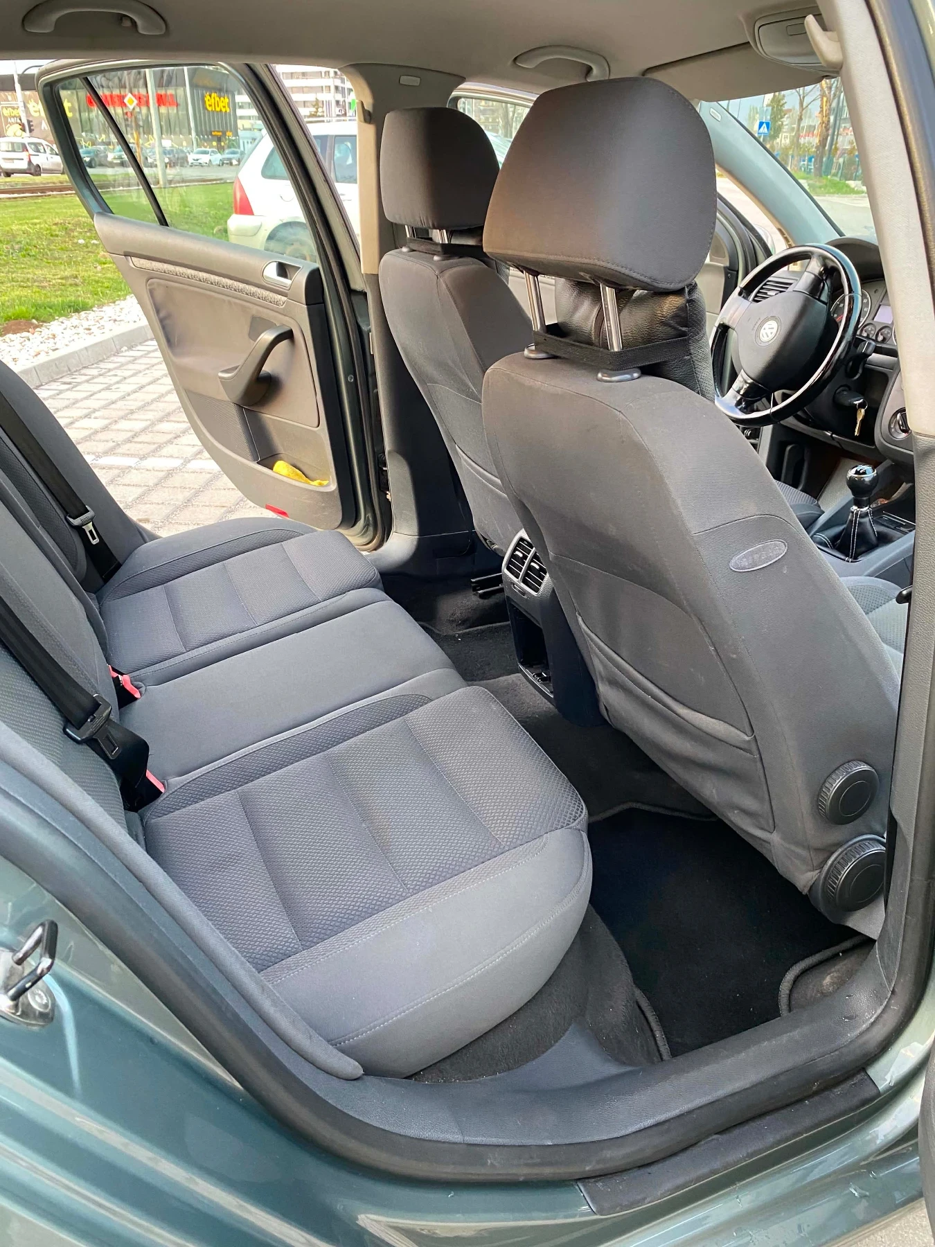 VW Golf 1.6, снимка 8 - Автомобили и джипове - 56644161