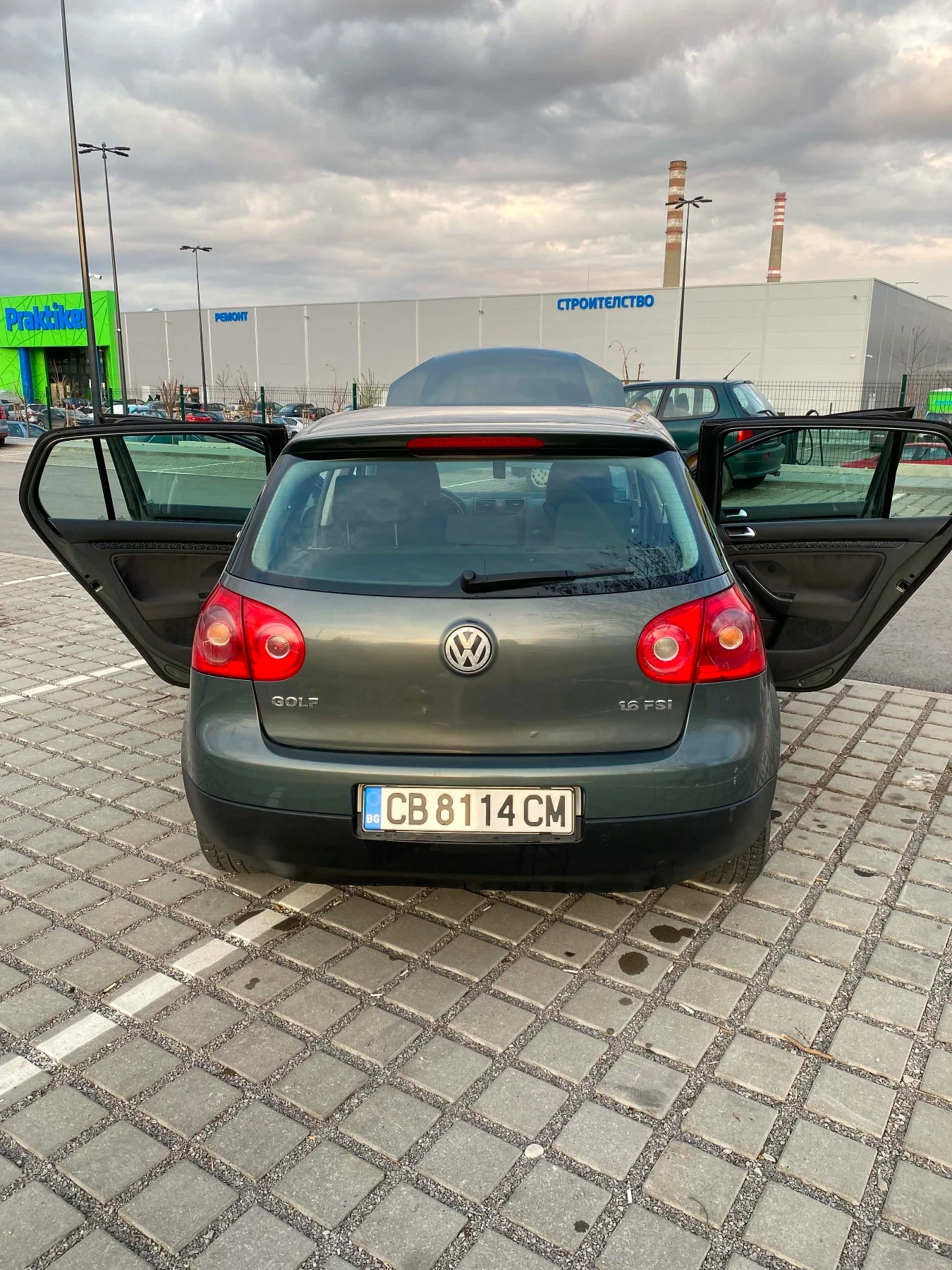 VW Golf 1.6, снимка 4 - Автомобили и джипове - 56644161