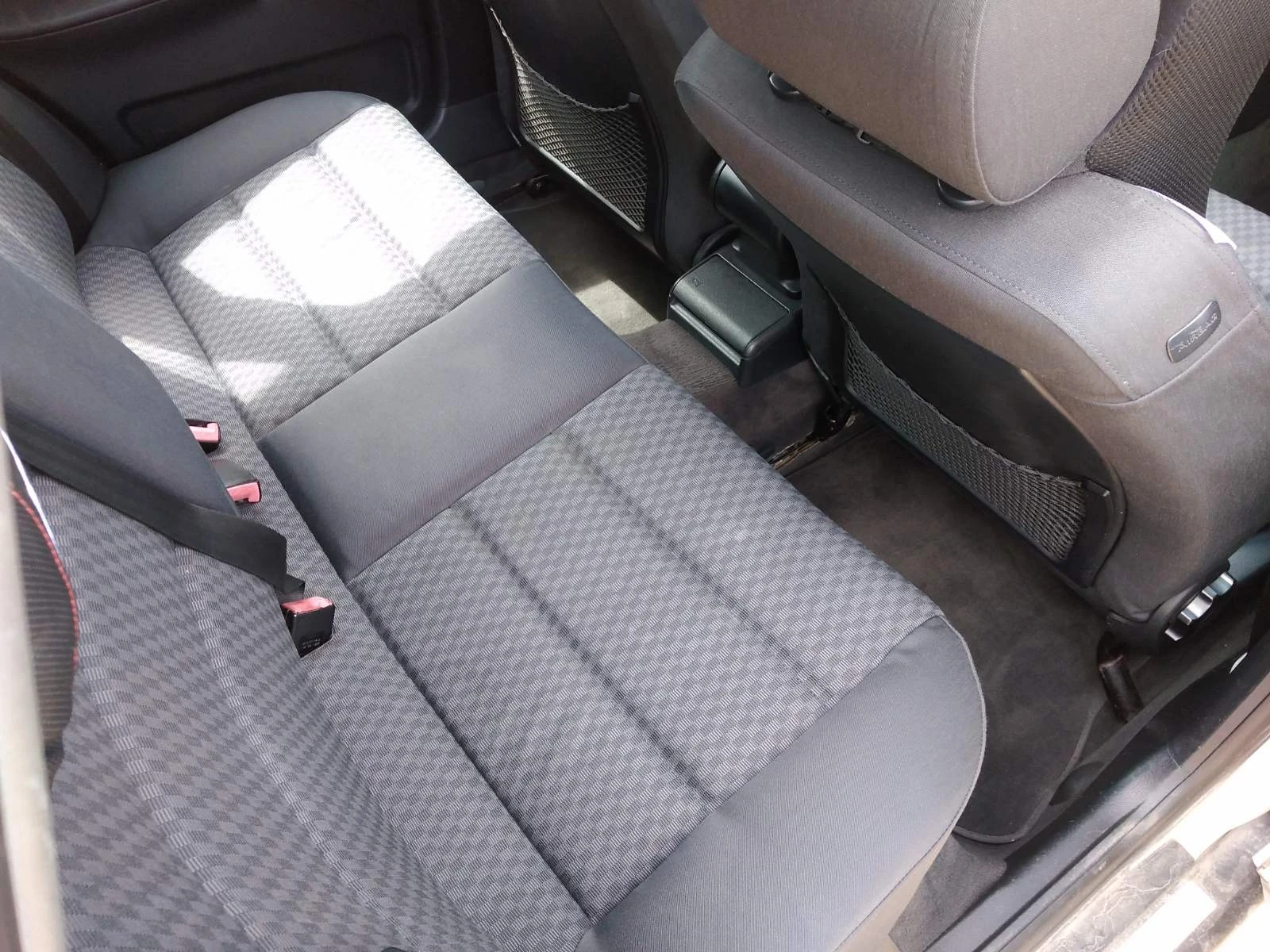 Audi A4 1.8, снимка 9 - Автомобили и джипове - 56738929