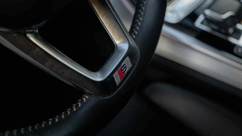 Audi SQ7 Бартер, лизинг, снимка 14 - Автомобили и джипове - 52370951