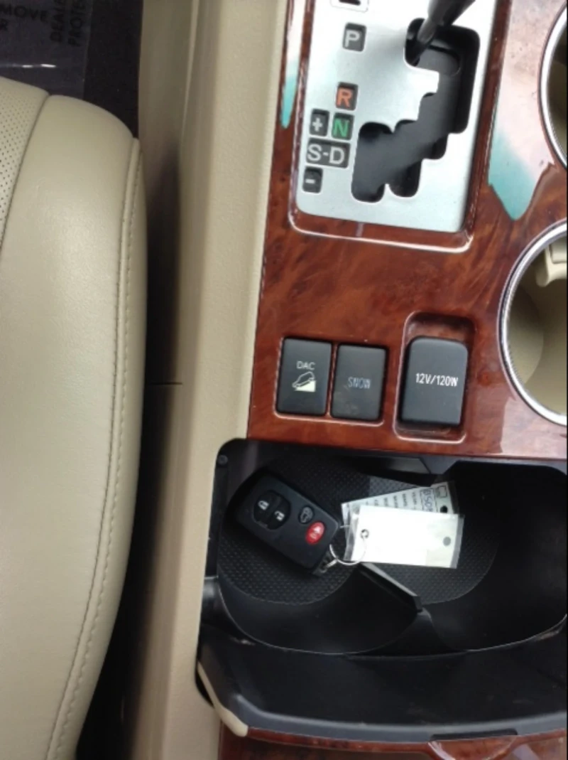 Toyota Highlander, снимка 11 - Автомобили и джипове - 52474687