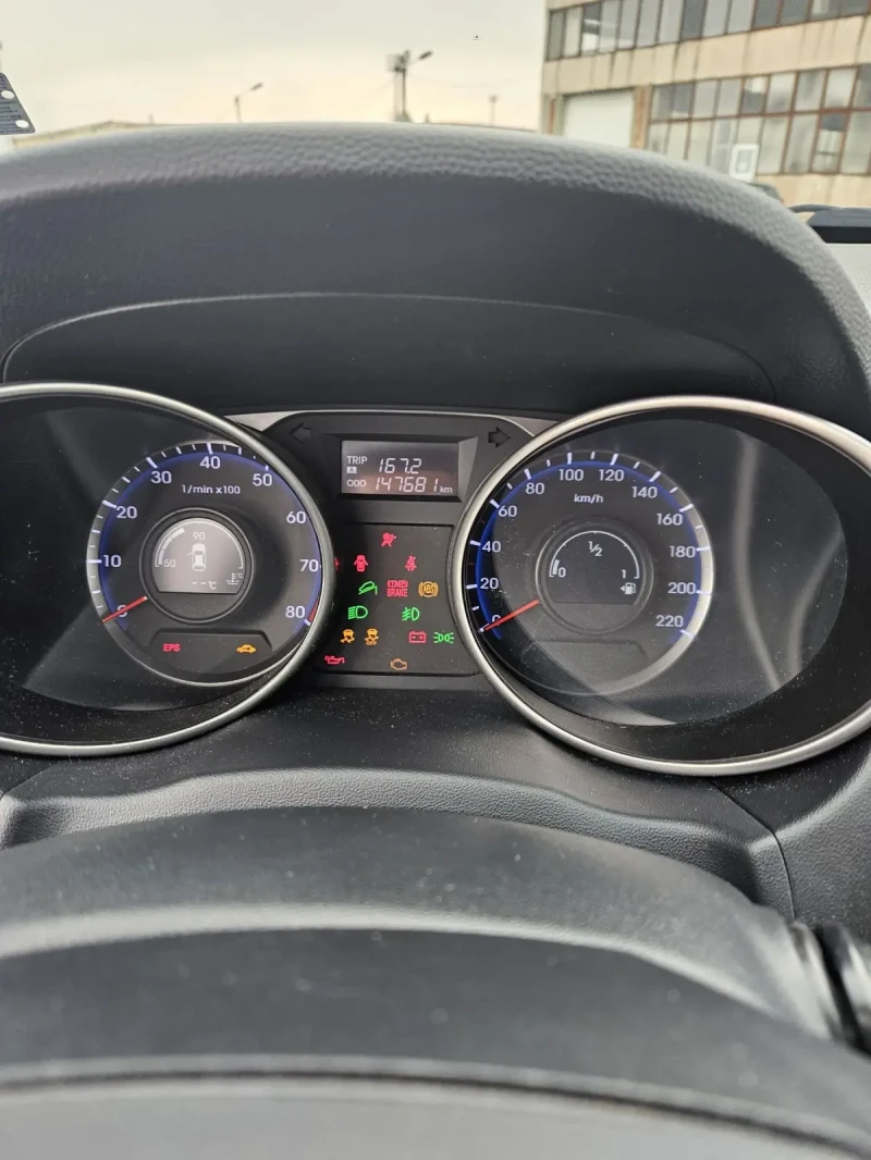 Hyundai IX35, снимка 11 - Автомобили и джипове - 52638150