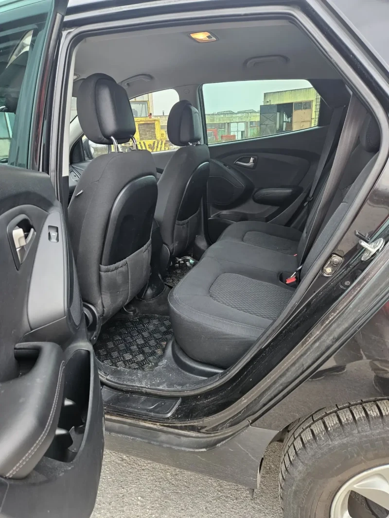 Hyundai IX35, снимка 7 - Автомобили и джипове - 52638150