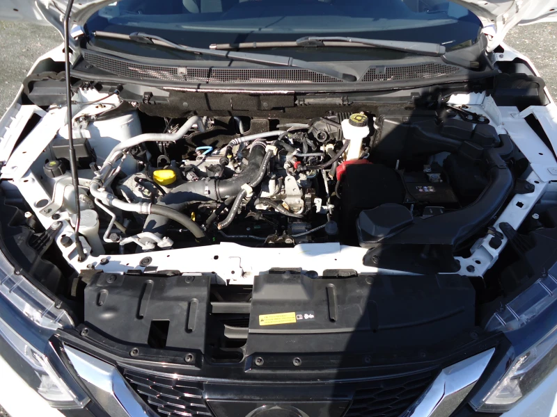 Nissan Qashqai 1.2 DIG-T  61745 км., снимка 17 - Автомобили и джипове - 52912564