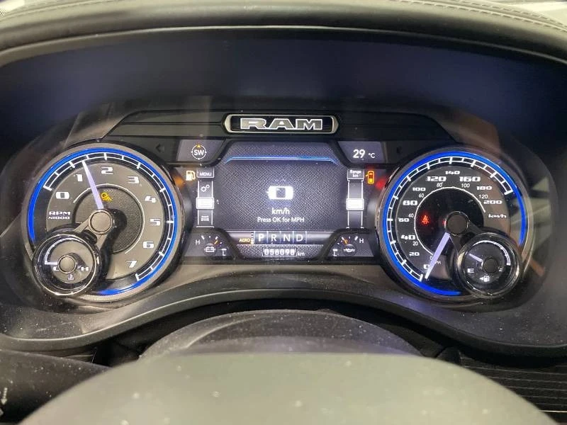 Dodge RAM 1500 * Limited * 4x4 * 5.7 HEMI * CARFAX, снимка 11 - Автомобили и джипове - 55951761