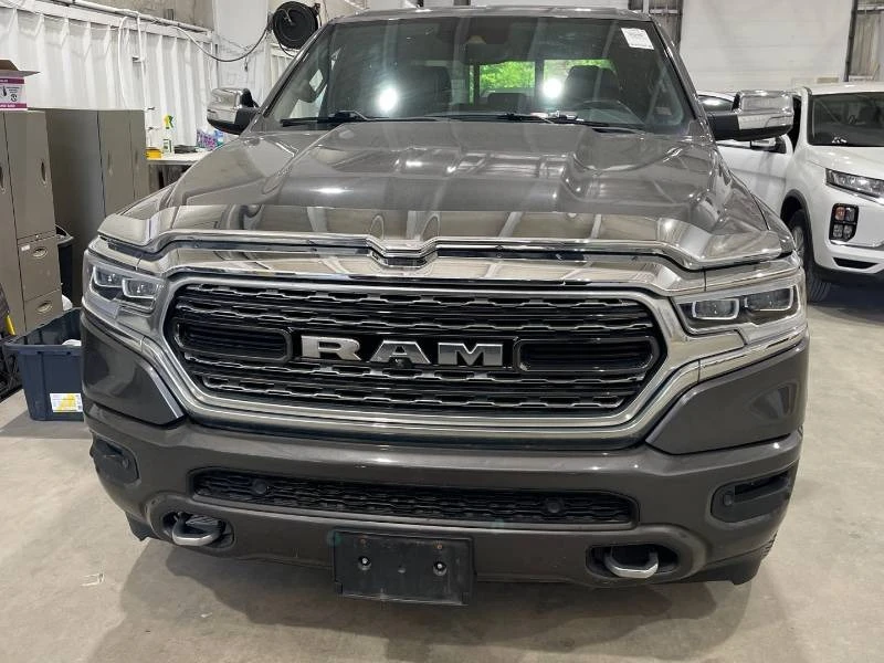 Dodge RAM 1500 * Limited * 4x4 * 5.7 HEMI * CARFAX, снимка 2 - Автомобили и джипове - 55951761