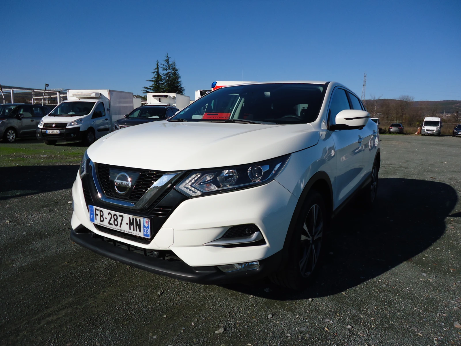 Nissan Qashqai 1.2 DIG-T  61745 км., снимка 1