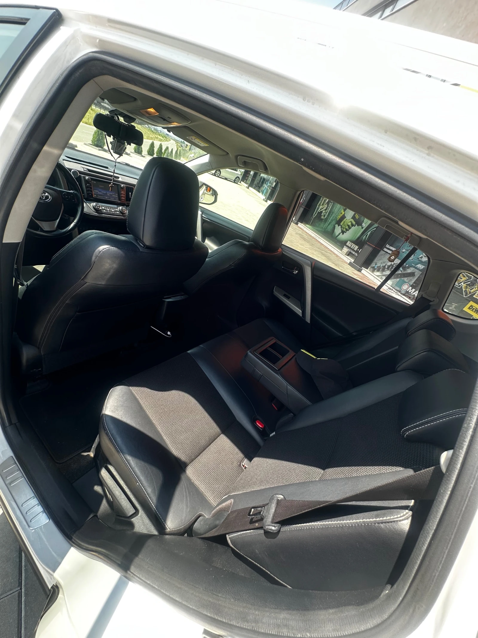 Toyota Rav4  - изображение 7