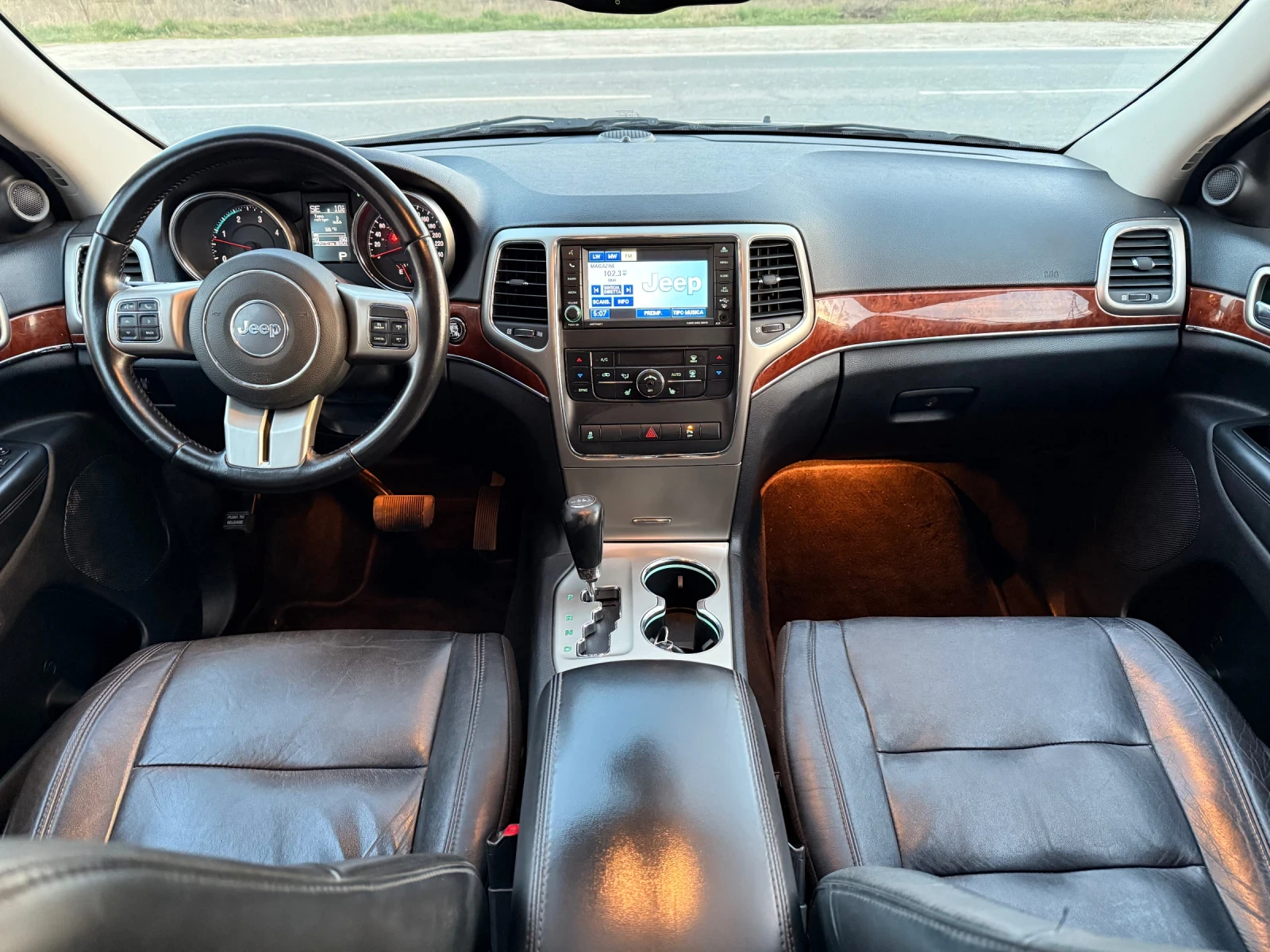 Jeep Grand cherokee 3.0CRD 4 ПОДГРЕВА NAVI CAM ЛИЗИНГ, снимка 11 - Автомобили и джипове - 53850198