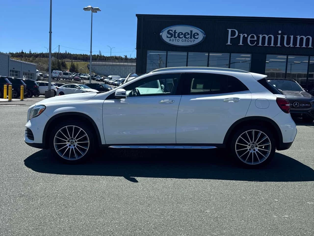 Mercedes-Benz GLA 250 4MATIC/360/ПАНОРАМА/ПОДГРЕВИ/OT MERCEDES, снимка 3 - Автомобили и джипове - 54839389