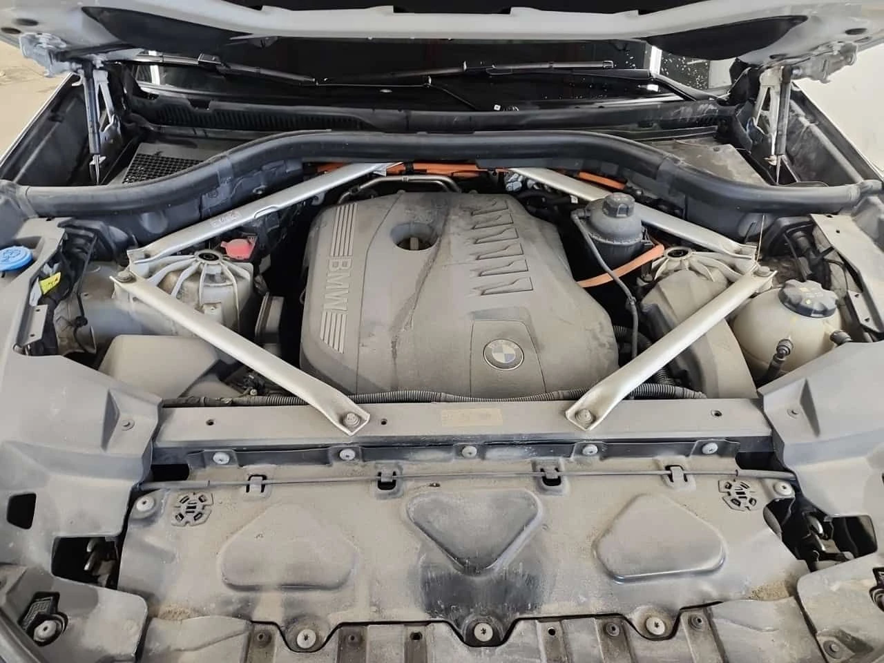 BMW X5  XDRIVE50E | DISTRONIC | 360 | HEAD-UP | H&K | 2K, снимка 16 - Автомобили и джипове - 54946133