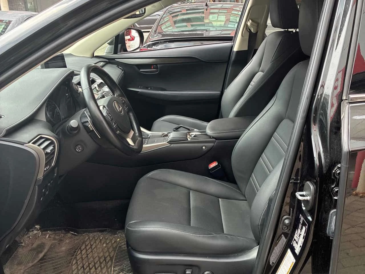 Lexus NX * 300 * АВТОКРЕДИТ БЕЗ ПЪРВОНАЧАЛНА ВНОСКА* , снимка 5 - Автомобили и джипове - 54985375