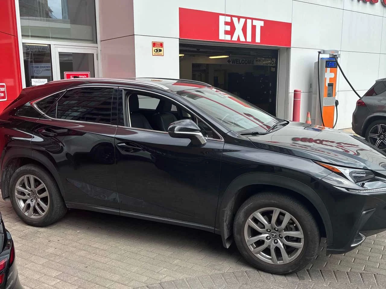Lexus NX * 300 * АВТОКРЕДИТ БЕЗ ПЪРВОНАЧАЛНА ВНОСКА* , снимка 3 - Автомобили и джипове - 54985375