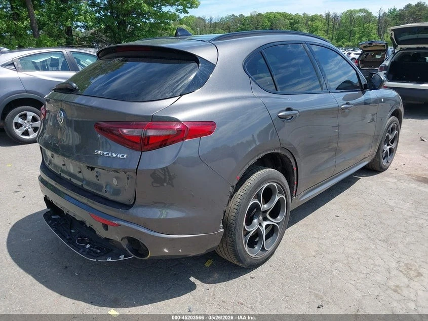 Alfa Romeo Stelvio * ПАНО* KEYLESS* Camera* 360* ПОДГРЕВ* ОБДУХВАНЕ* , снимка 7 - Автомобили и джипове - 55091453