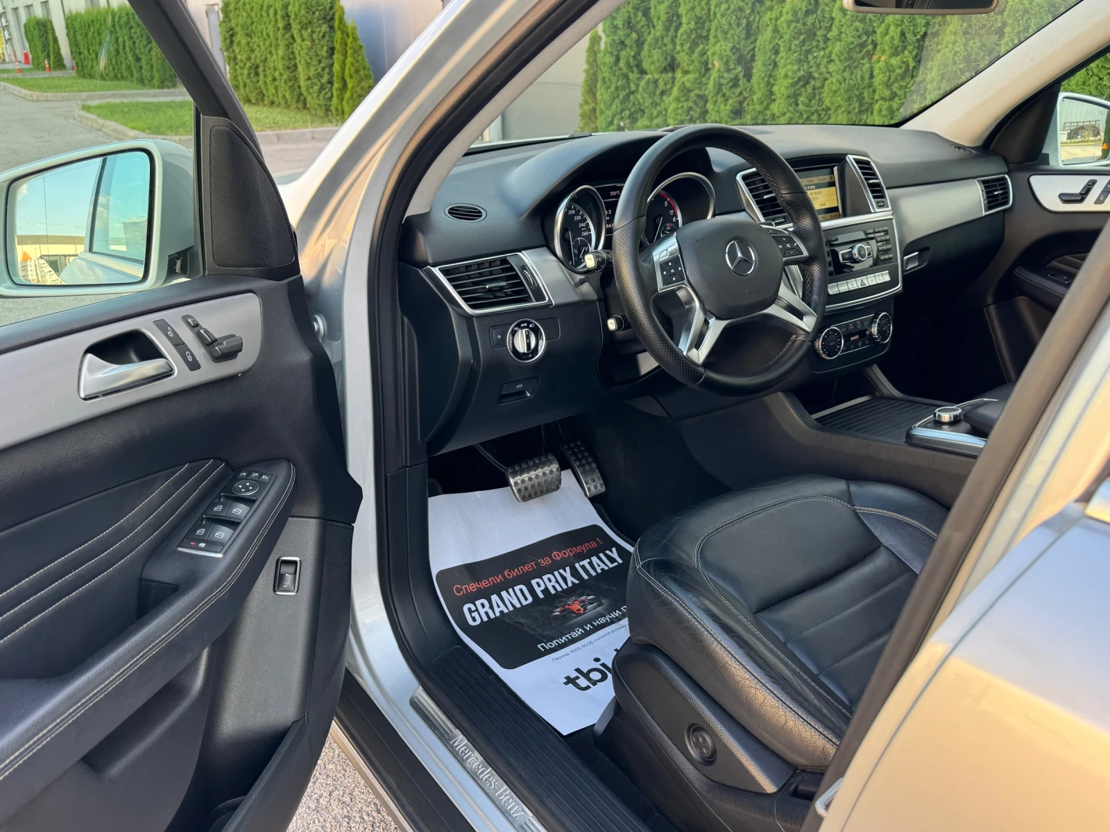 Mercedes-Benz ML 350 CDI 4Matic* Bluetec* Euro6* Панорама, снимка 10 - Автомобили и джипове - 55646744