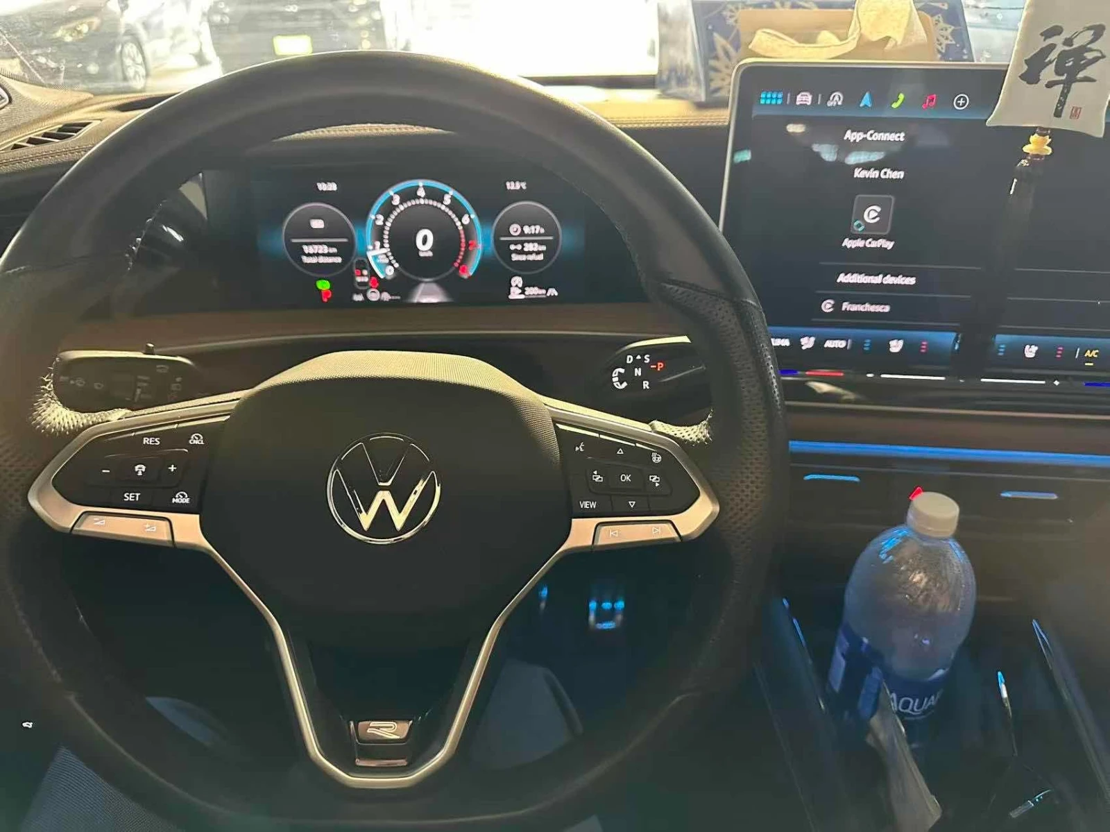 VW Tiguan Highline Turbo R Line | CARFAX | БЕЗ ИНЦИДЕНТИ , снимка 8 - Автомобили и джипове - 56140790