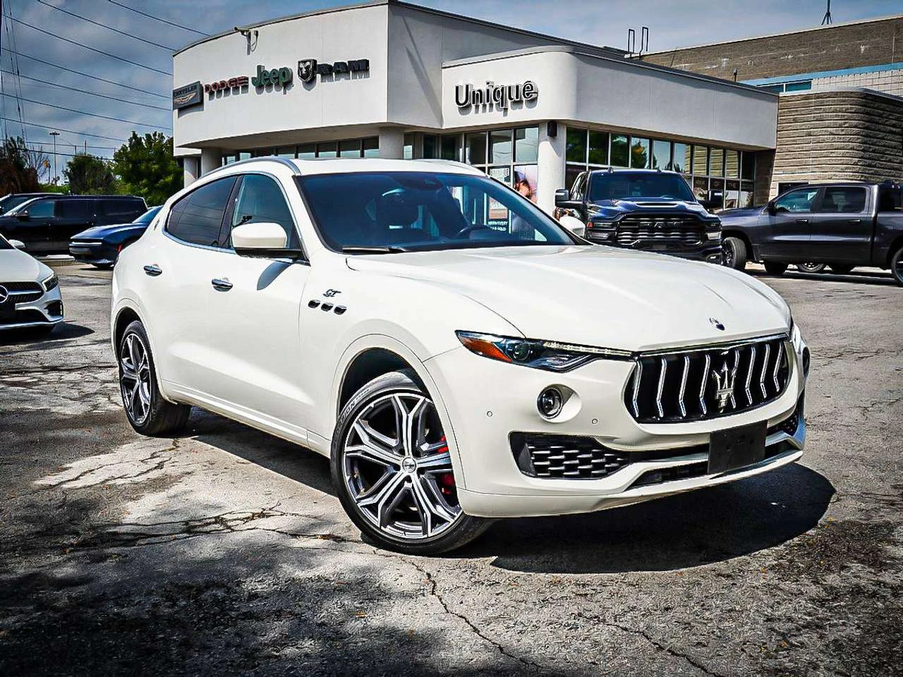 Maserati Levante PANO, снимка 2 - Автомобили и джипове - 56661588