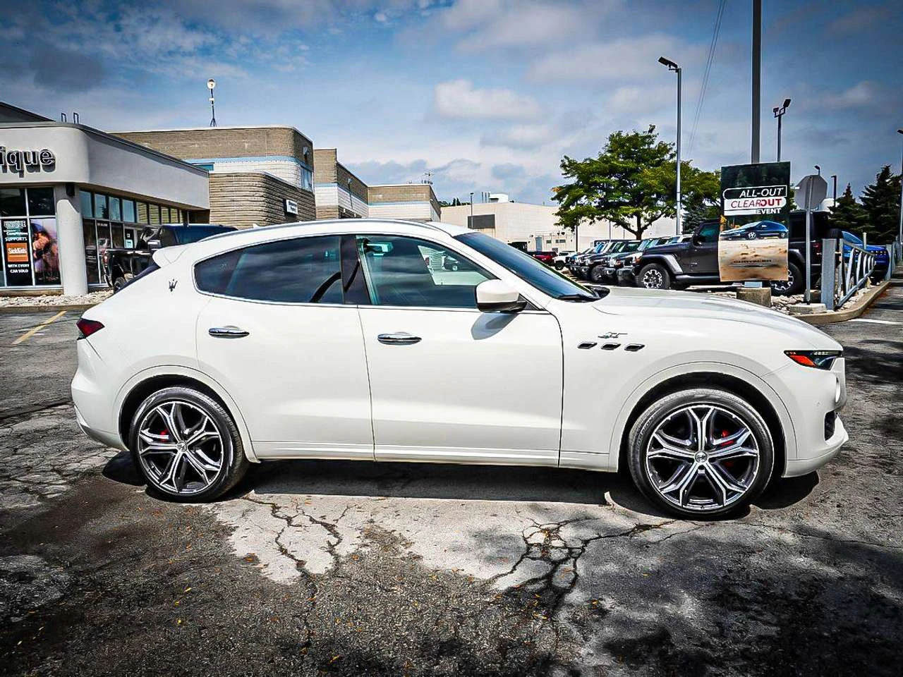 Maserati Levante PANO, снимка 10 - Автомобили и джипове - 56661588