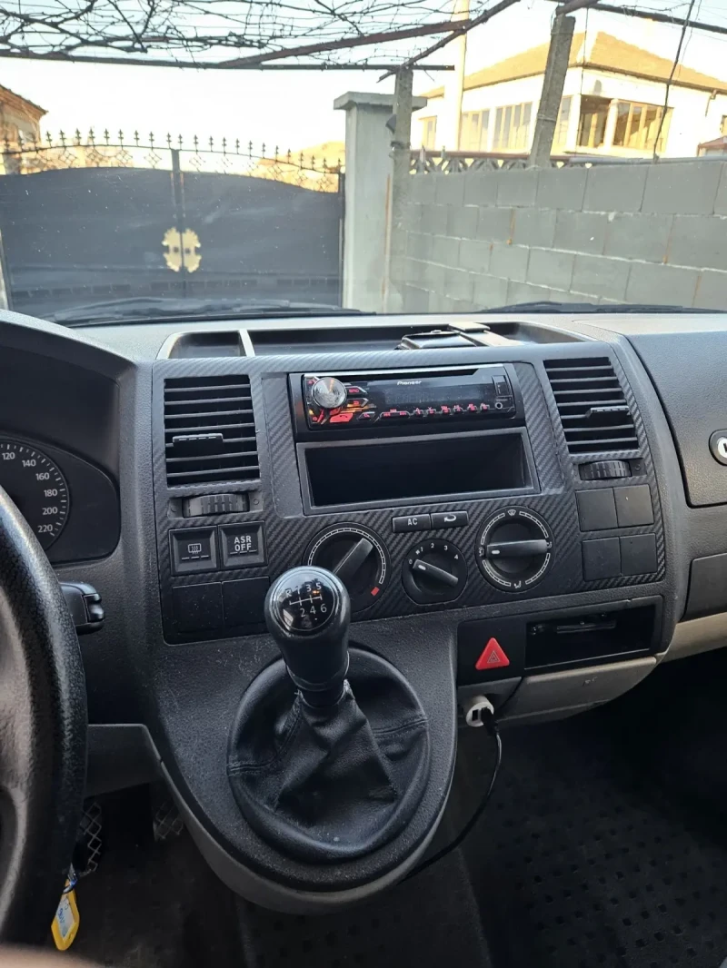 VW T5 2, 5 тди, снимка 10 - Бусове и автобуси - 48432267