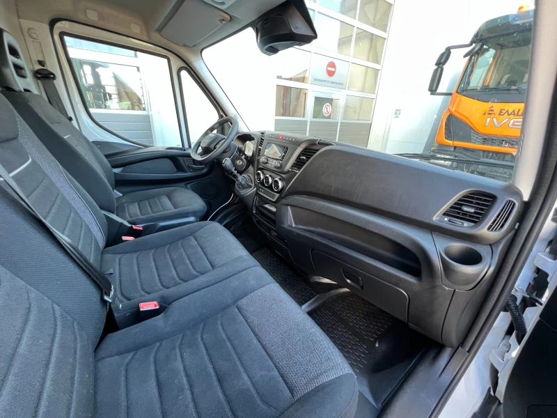 Iveco Daily 35S16V | Дълга база | Б категория, снимка 9 - Бусове и автобуси - 52226957
