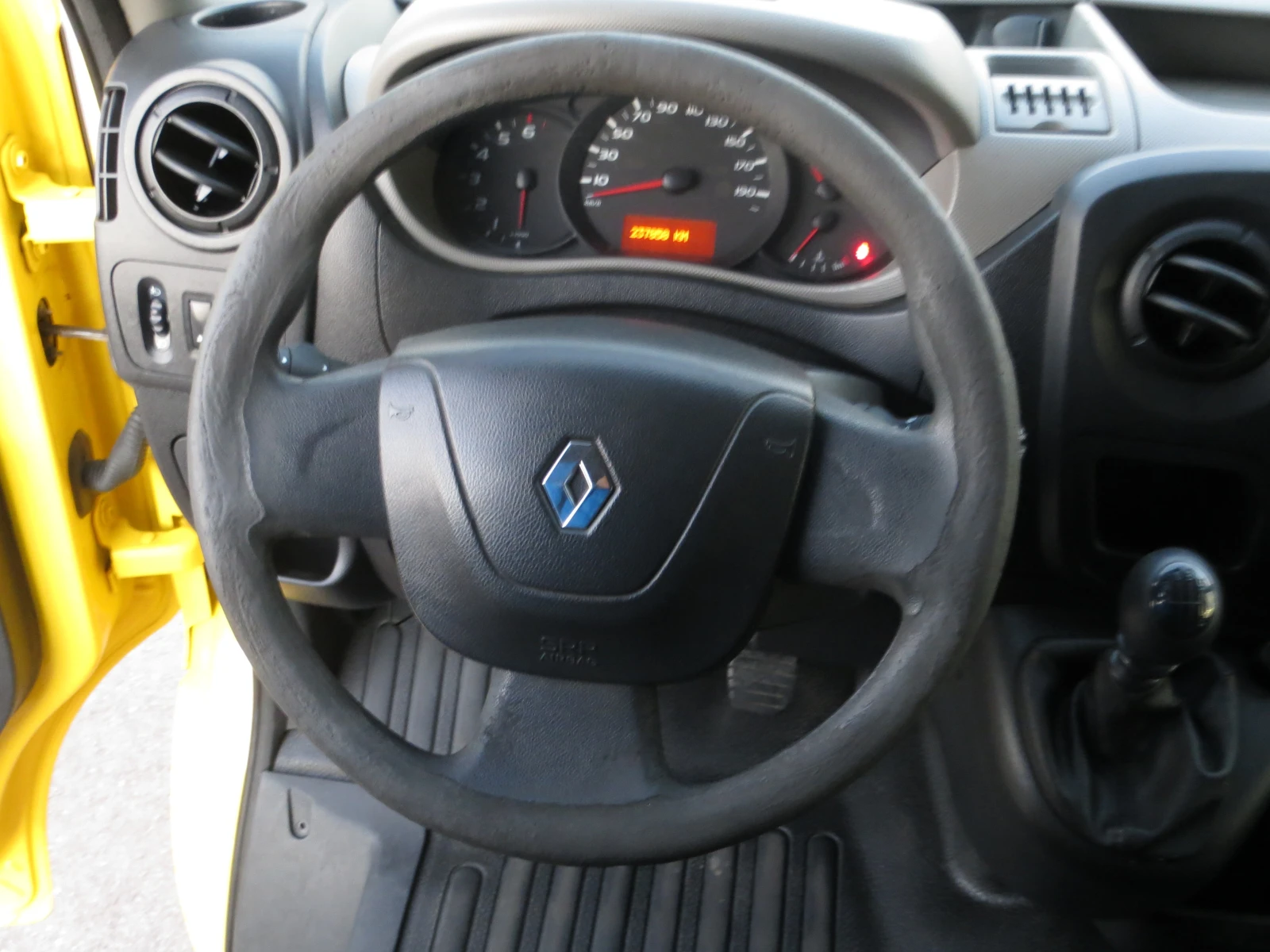 Renault Master 2.3 DCI - изображение 8