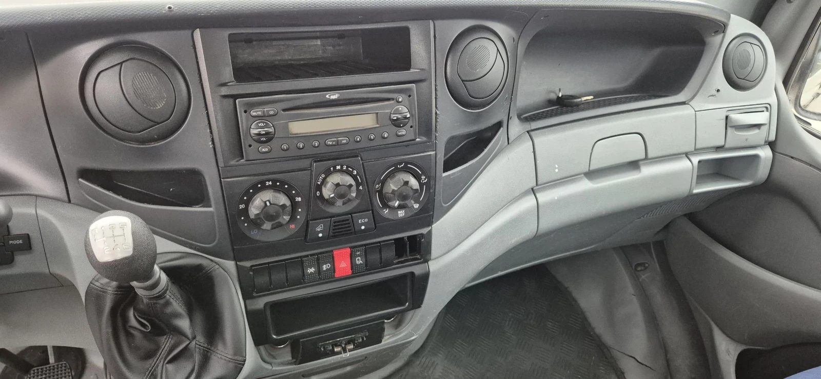 Iveco 50с18 До 3.5т, Клима, снимка 9 - Бусове и автобуси - 54371113