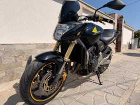 ����� �� �������� �� Honda Hornet 600i LeoVince