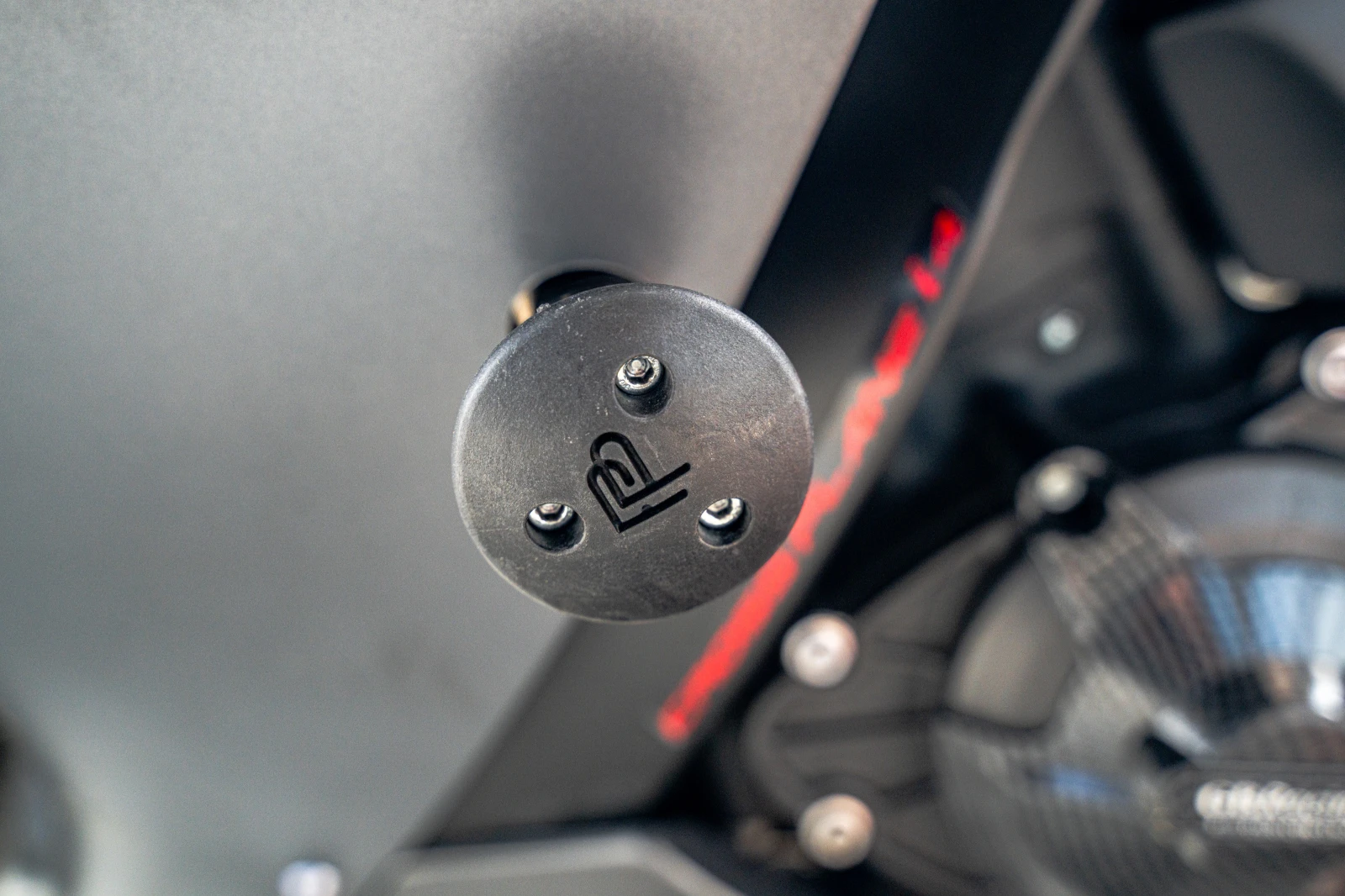 Yamaha YZF-R1 Big Bang CrossPlane, снимка 12 - Мотоциклети и мототехника - 54076712