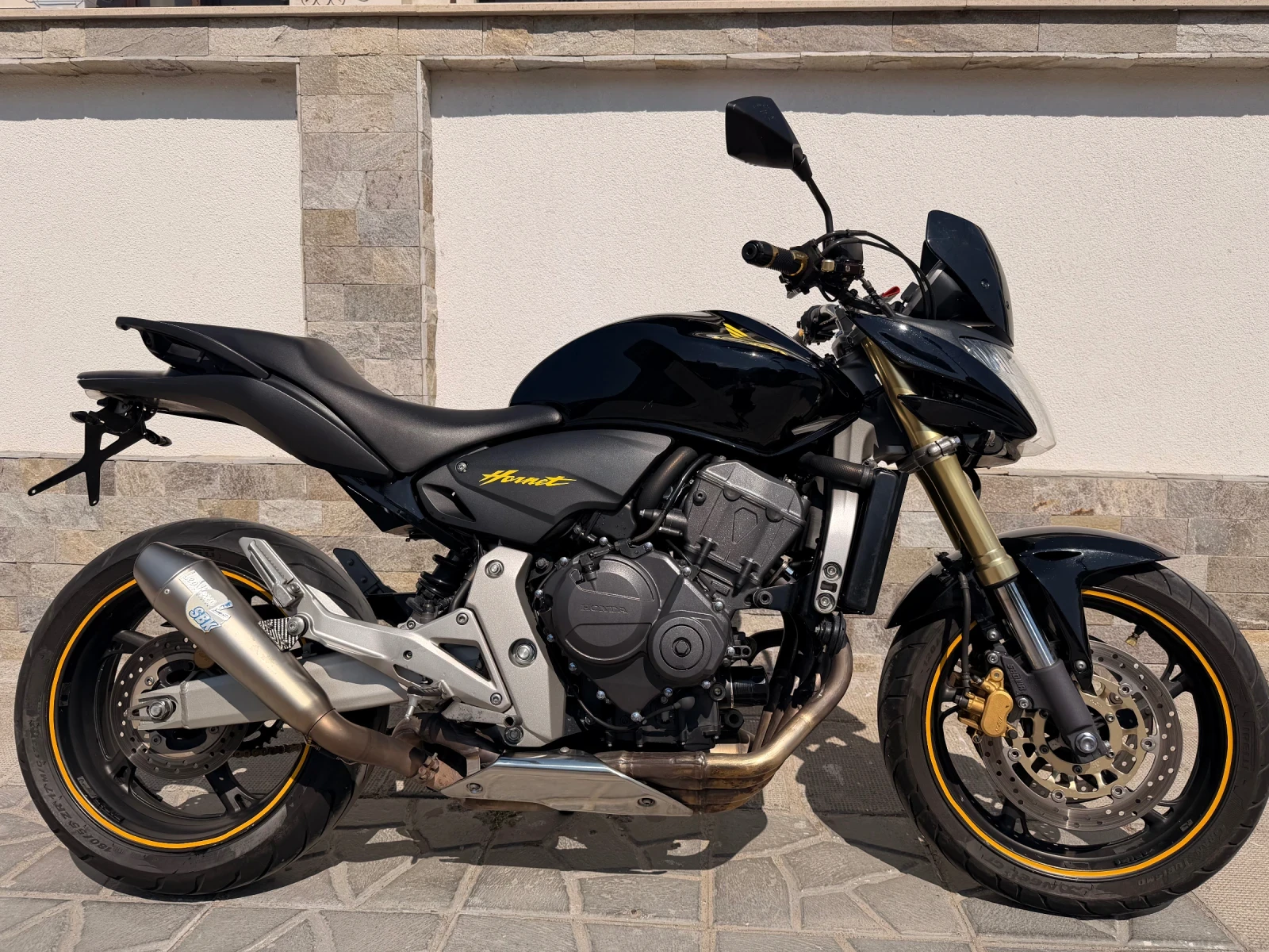 Honda Hornet 600i LeoVince, снимка 2 - Мотоциклети и мототехника - 55456546
