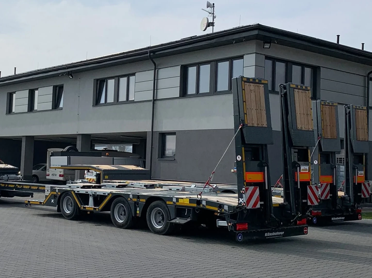  Kaessbohrer       | Mobile.bg   5