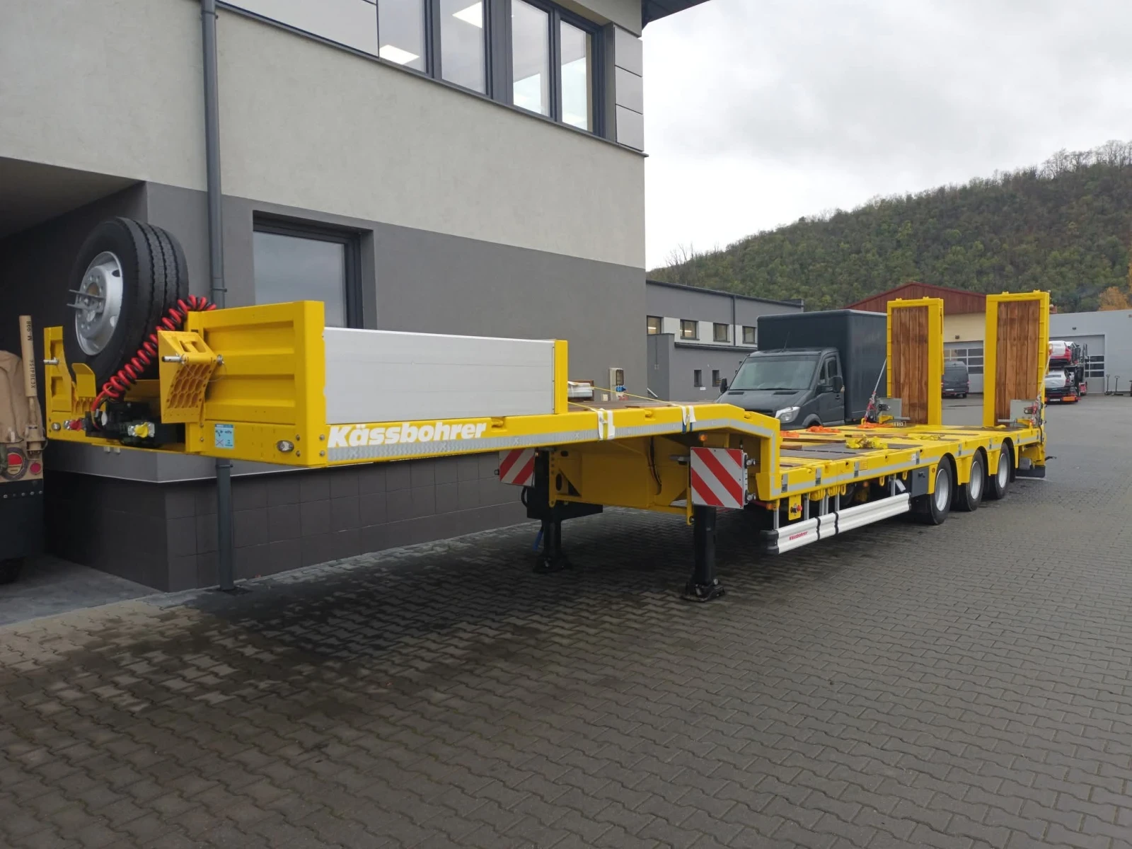  Kaessbohrer       | Mobile.bg   11