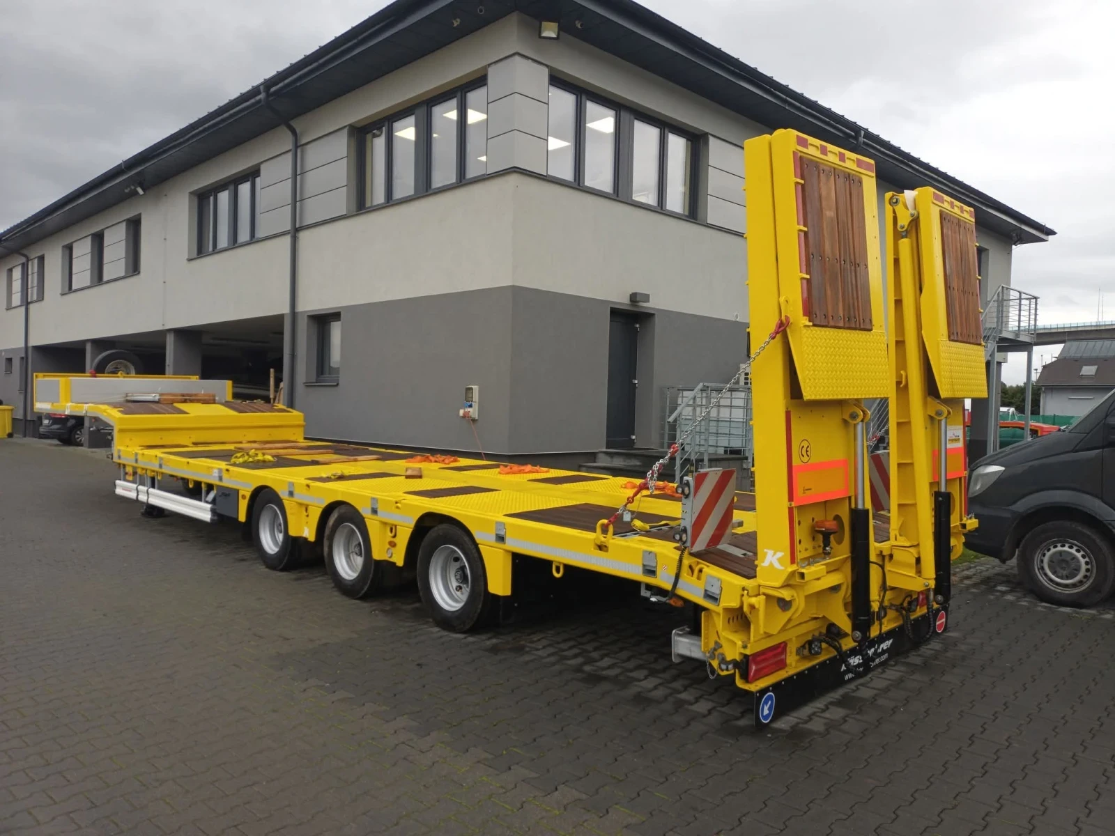  Kaessbohrer       | Mobile.bg   10