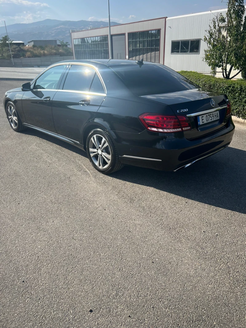 Mercedes-Benz E 200, снимка 5 - Автомобили и джипове - 47584641