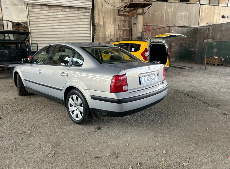 VW Passat 1.8, снимка 5 - Автомобили и джипове - 48641088