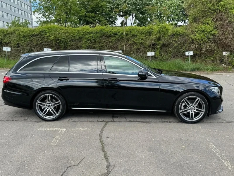 Mercedes-Benz E 200, снимка 5 - Автомобили и джипове - 48993165