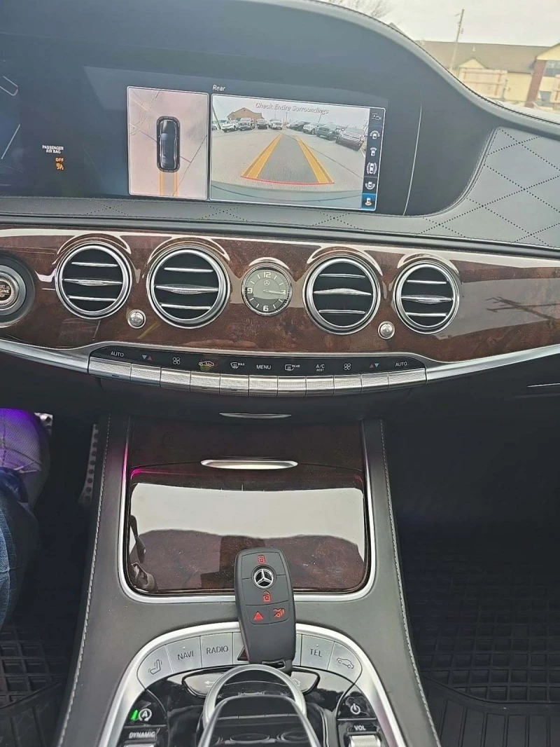 Mercedes-Benz S 560 4MATIC* AMG* FULL DIGITAL* OBDUH* PANO* KEYLESS GO, снимка 8 - Автомобили и джипове - 49413532