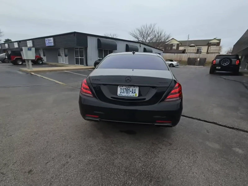 Mercedes-Benz S 560 4MATIC* AMG* FULL DIGITAL* OBDUH* PANO* KEYLESS GO, снимка 4 - Автомобили и джипове - 49413532